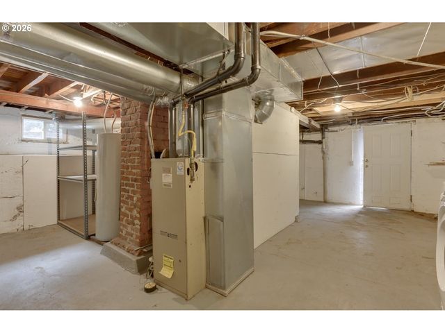 5824 N SYRACUSE St, Portland, OR 97203