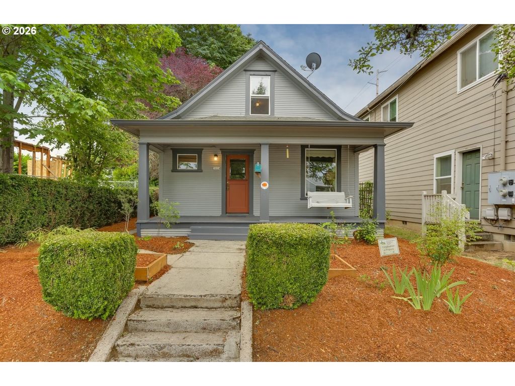 5824 N SYRACUSE St, Portland, OR 97203