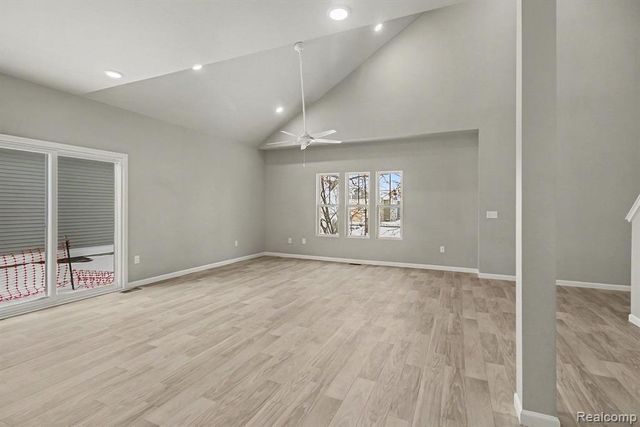 366 Dorchester Drive, Howell, MI 48855