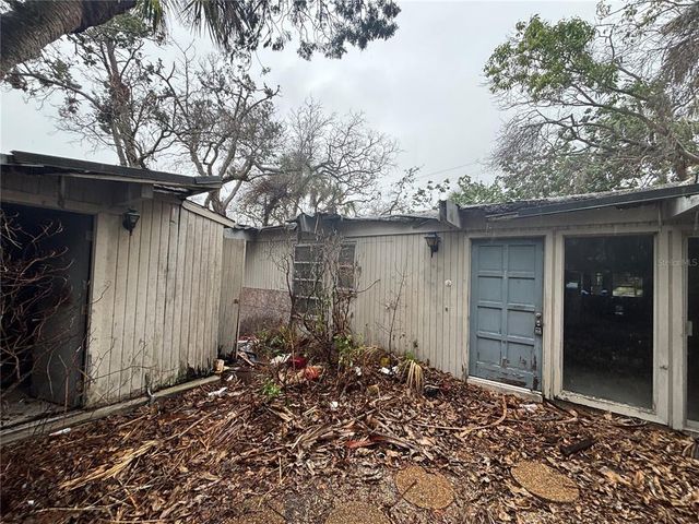 5218 WINDING WAY, Sarasota, FL 34242