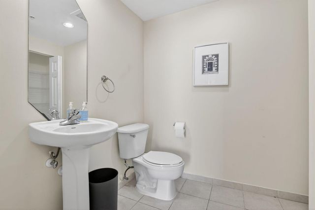 140 S Dixie Highway 819, Hollywood, FL 33020