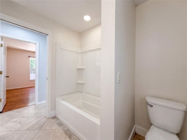 212 WASHINGTON AVENUE, Osprey, FL 34229