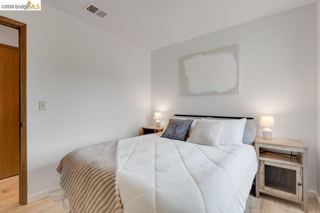 Image 13 of property listing at 341 Inverness Drive, Vallejo, CA 94589