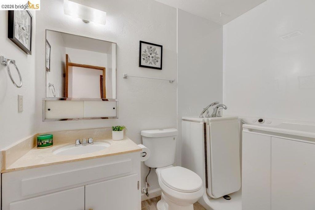 Image 14 of property listing at 341 Inverness Drive, Vallejo, CA 94589