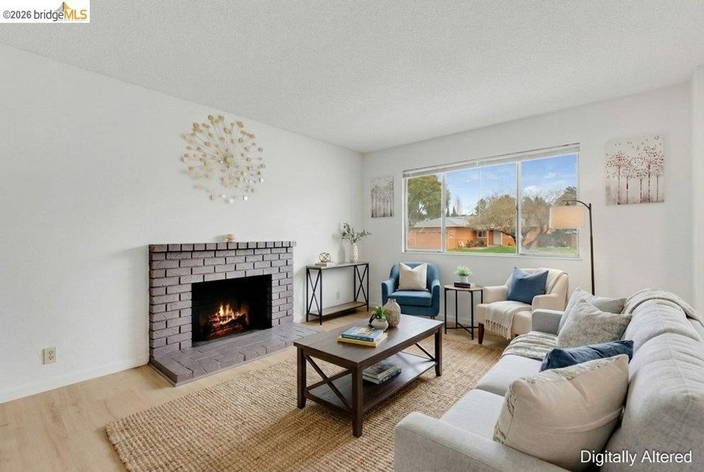 Image 5 of property listing at 341 Inverness Drive, Vallejo, CA 94589
