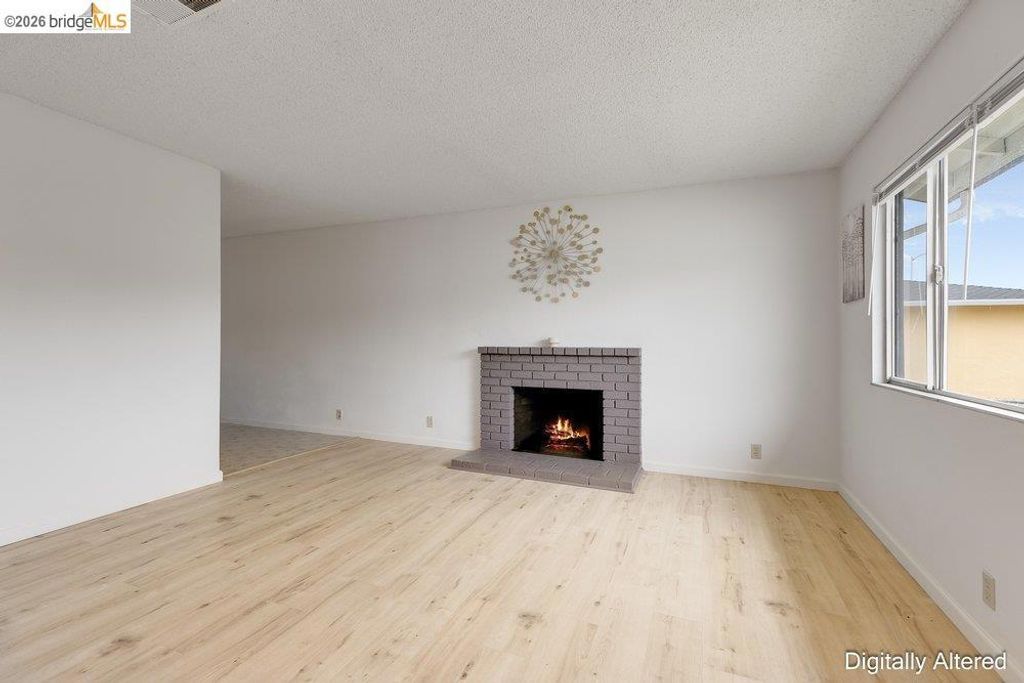 Image 6 of property listing at 341 Inverness Drive, Vallejo, CA 94589