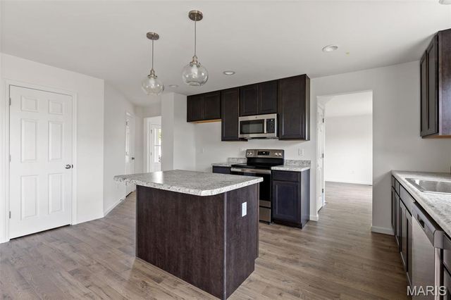 1567 Salerno Drive, St Louis, MO 63133
