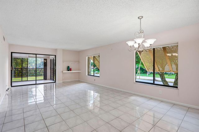 10110 Cedar Point Boulevard 206, Boynton Beach, FL 33437