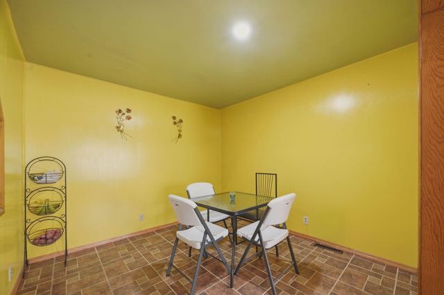1138 N Sheridan St, Wichita, KS 67203