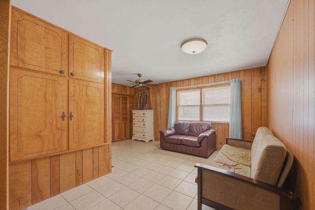 1138 N Sheridan St, Wichita, KS 67203