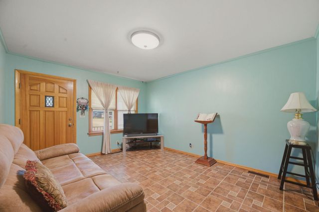 1138 N Sheridan St, Wichita, KS 67203