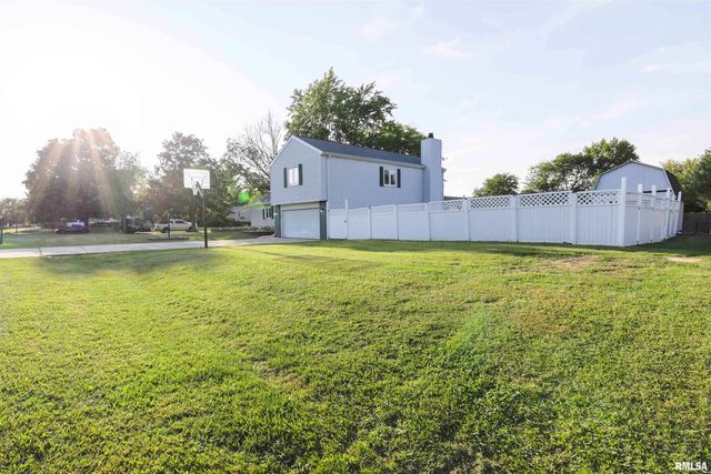 713 GRANDVIEW Way, Germantown Hills, IL 61548