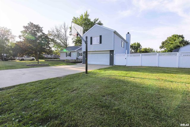 713 GRANDVIEW Way, Germantown Hills, IL 61548