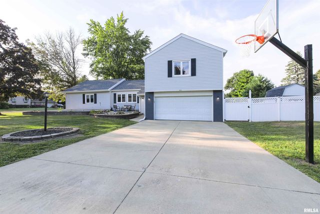 713 GRANDVIEW Way, Germantown Hills, IL 61548