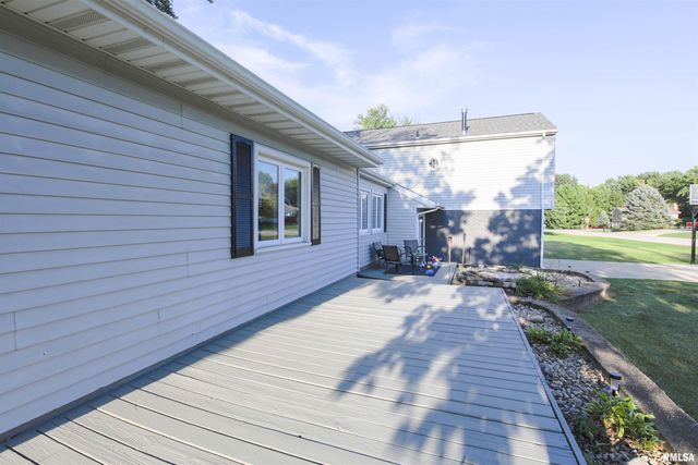 713 GRANDVIEW Way, Germantown Hills, IL 61548
