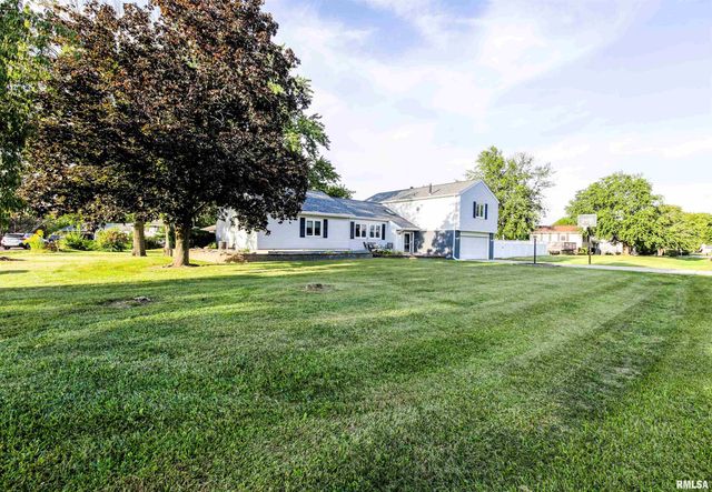 713 GRANDVIEW Way, Germantown Hills, IL 61548
