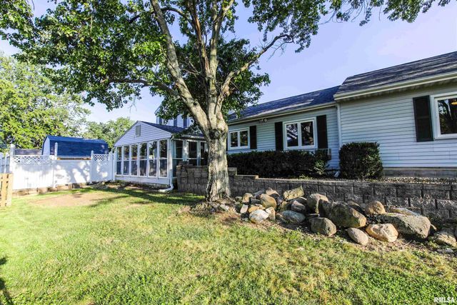 713 GRANDVIEW Way, Germantown Hills, IL 61548