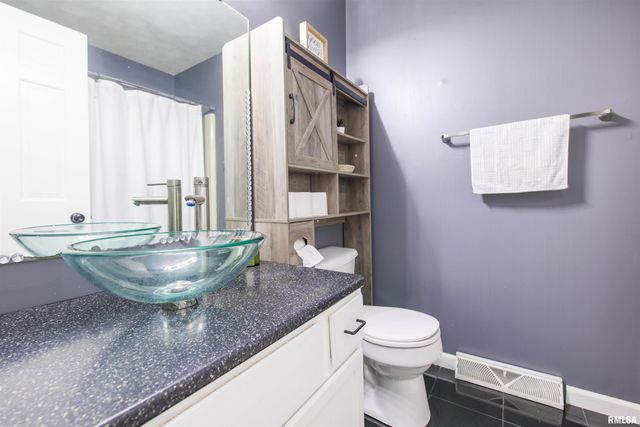713 GRANDVIEW Way, Germantown Hills, IL 61548