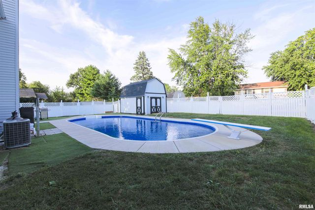 713 GRANDVIEW Way, Germantown Hills, IL 61548