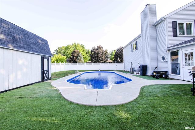 713 GRANDVIEW Way, Germantown Hills, IL 61548