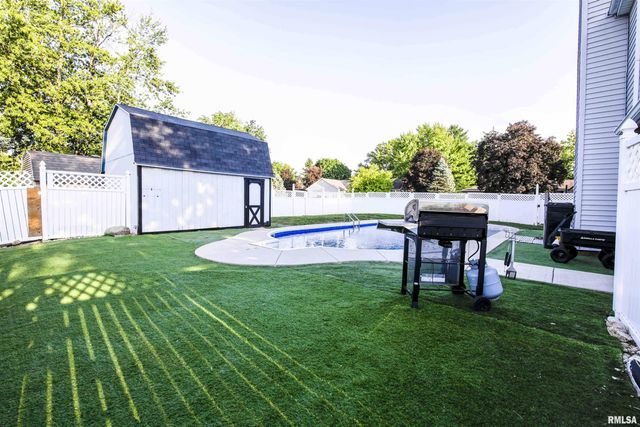 713 GRANDVIEW Way, Germantown Hills, IL 61548
