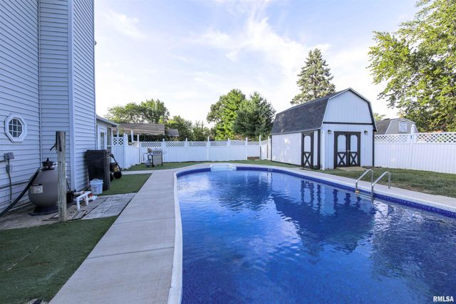 713 GRANDVIEW Way, Germantown Hills, IL 61548