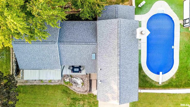 713 GRANDVIEW Way, Germantown Hills, IL 61548