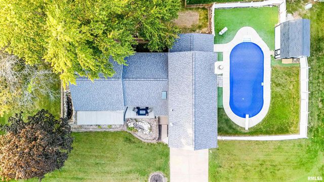 713 GRANDVIEW Way, Germantown Hills, IL 61548