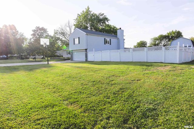 713 GRANDVIEW Way, Germantown Hills, IL 61548