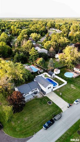 713 GRANDVIEW Way, Germantown Hills, IL 61548