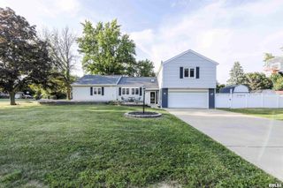 713 GRANDVIEW Way, Germantown Hills, IL 61548