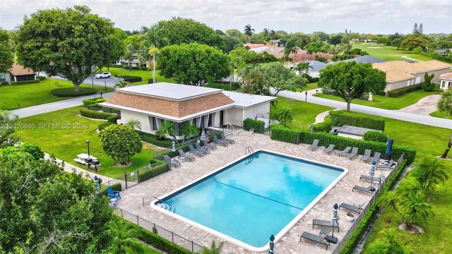 830 Greensward Court 106-H, Delray Beach, FL 33445