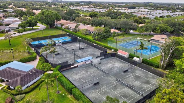 830 Greensward Court 106-H, Delray Beach, FL 33445