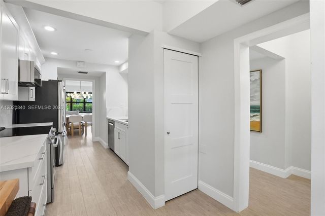 830 Greensward Court 106-H, Delray Beach, FL 33445