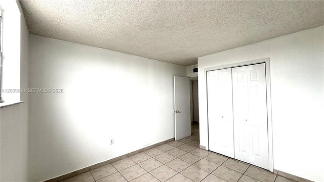 666 W 81st St 304, Hialeah, FL 33014