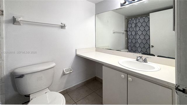 666 W 81st St 304, Hialeah, FL 33014