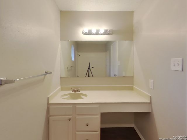 8035 Dove Trail, San Antonio, TX 78244