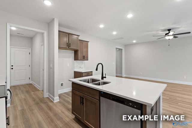 1751 Stampede Circle 40, Huntsville, AL 35803