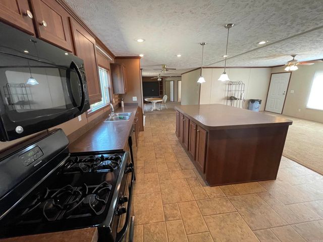 12566 Chambers Road, Bauxite, AR 72011