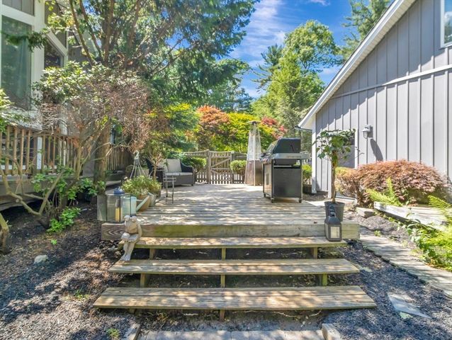 10 Mountain Road, Easton, MA 02356