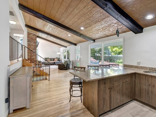 10 Mountain Road, Easton, MA 02356