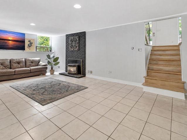 10 Mountain Road, Easton, MA 02356
