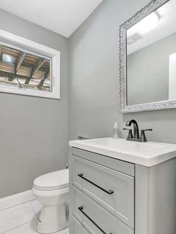 10 Mountain Road, Easton, MA 02356