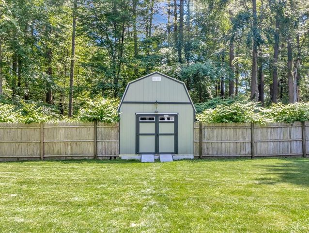10 Mountain Road, Easton, MA 02356