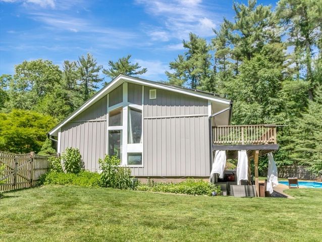 10 Mountain Road, Easton, MA 02356