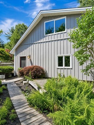10 Mountain Road, Easton, MA 02356