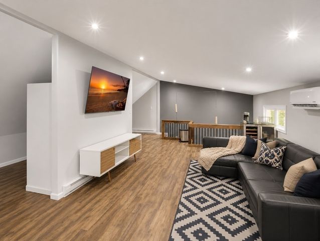 10 Mountain Road, Easton, MA 02356