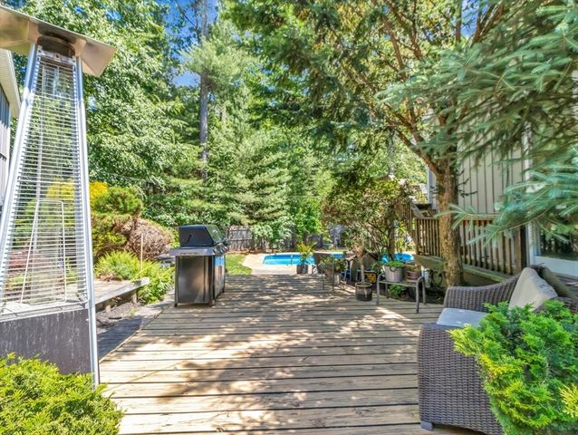 10 Mountain Road, Easton, MA 02356