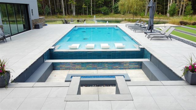 6941 Youngren Road, Harbert, MI 49115