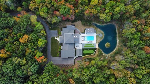 6941 Youngren Road, Harbert, MI 49115